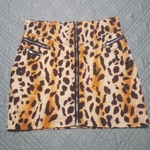 High waisted leopard pencil skirt
